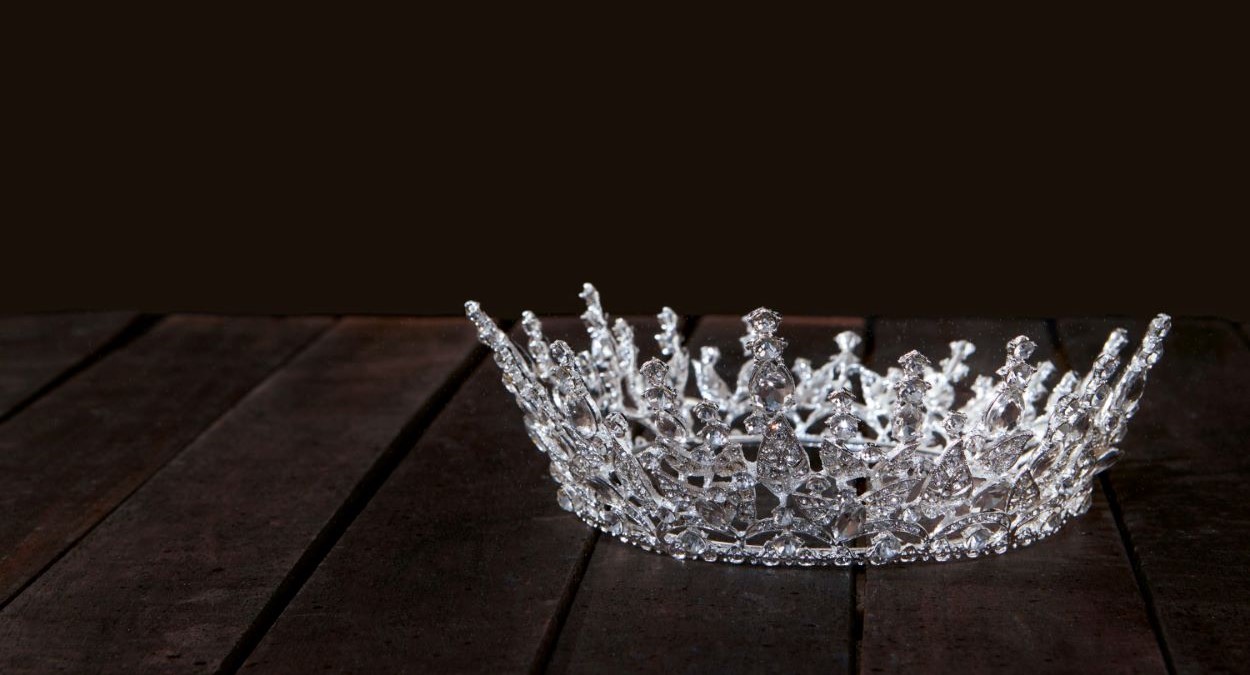 tiara de diamantes